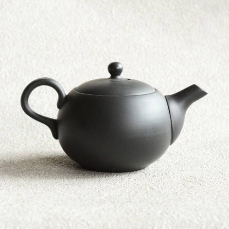 Black Tokoname Kyusu Teapot. Japanese Teaware & Ceramics