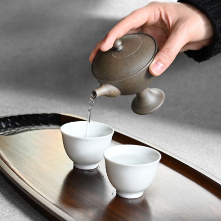 Buy Yutaka Takatsuki Sakura Hohin Teapot Shiboridashi - Sazen Tea