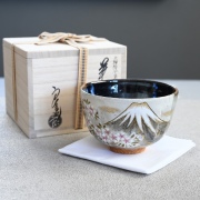 Chawan Haiyū Kakewake Fujisan ni Sakurae